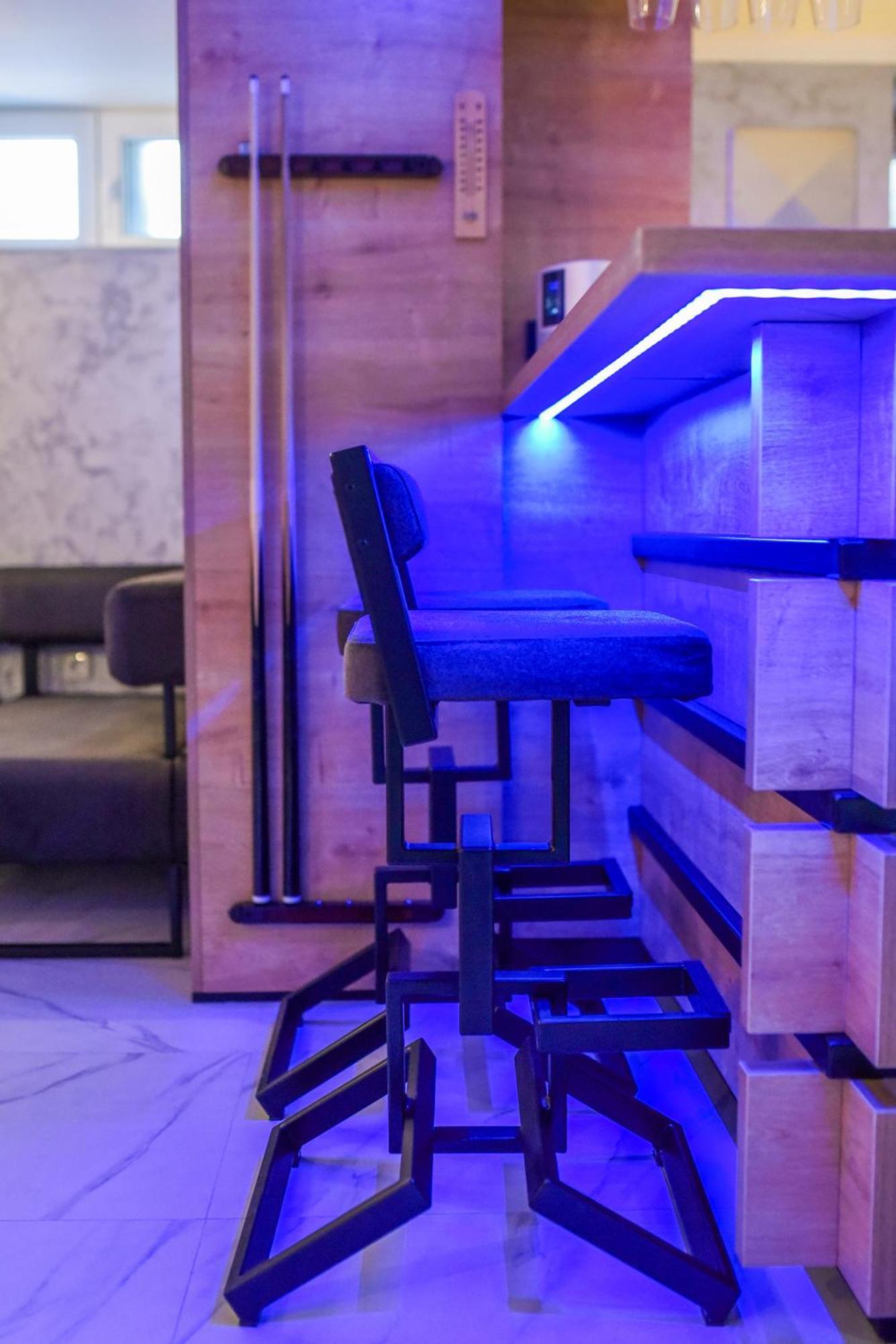La Luna Premium Deluxe Apartment With Free Jacuzzi, Bikes & Covered Parking Nasice Dış mekan fotoğraf