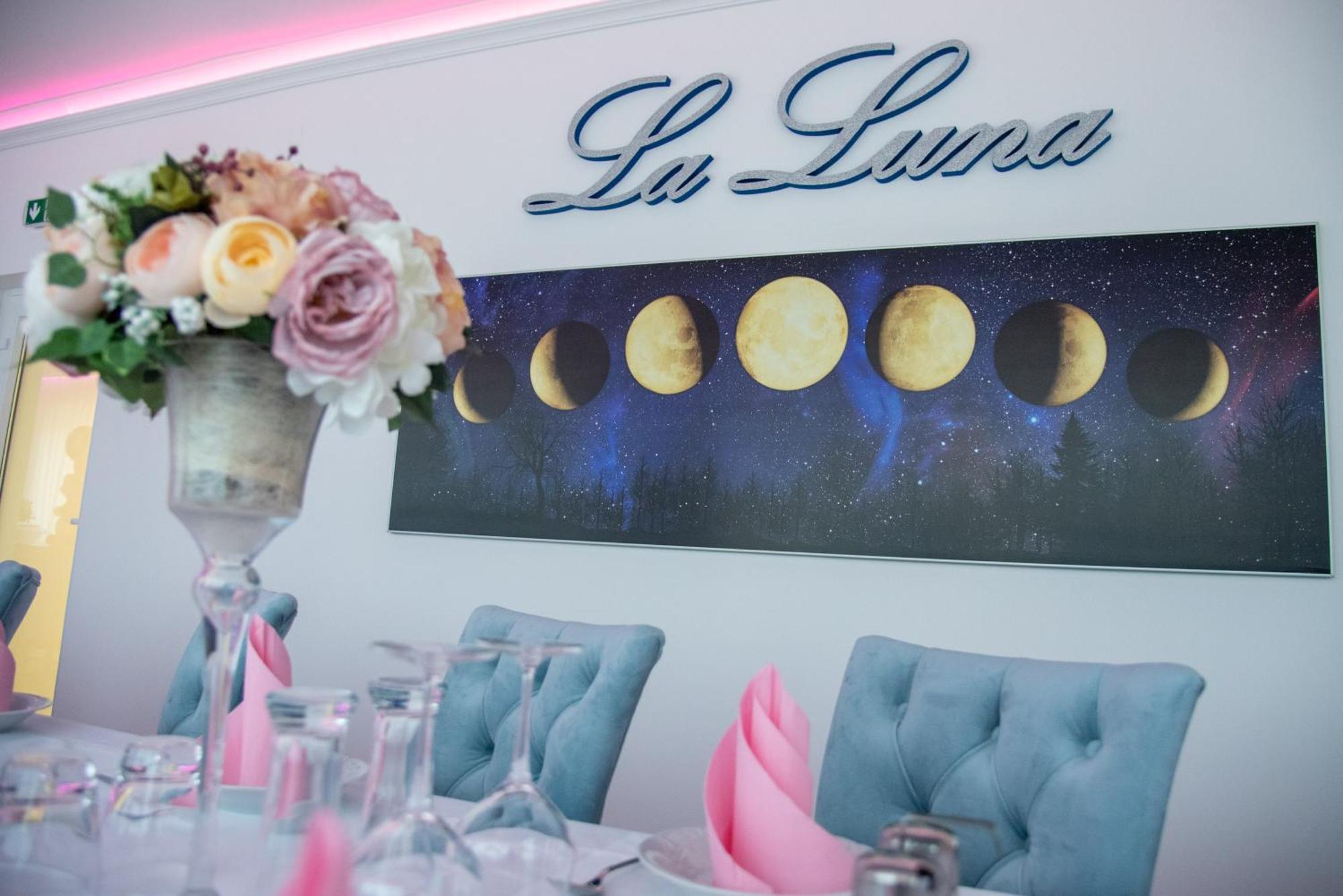 La Luna Premium Deluxe Apartment With Free Jacuzzi, Bikes & Covered Parking Nasice Dış mekan fotoğraf